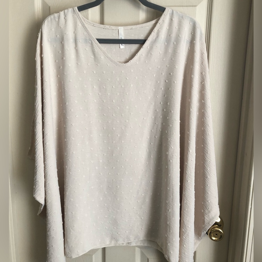Hesed cape sleeve top 💕